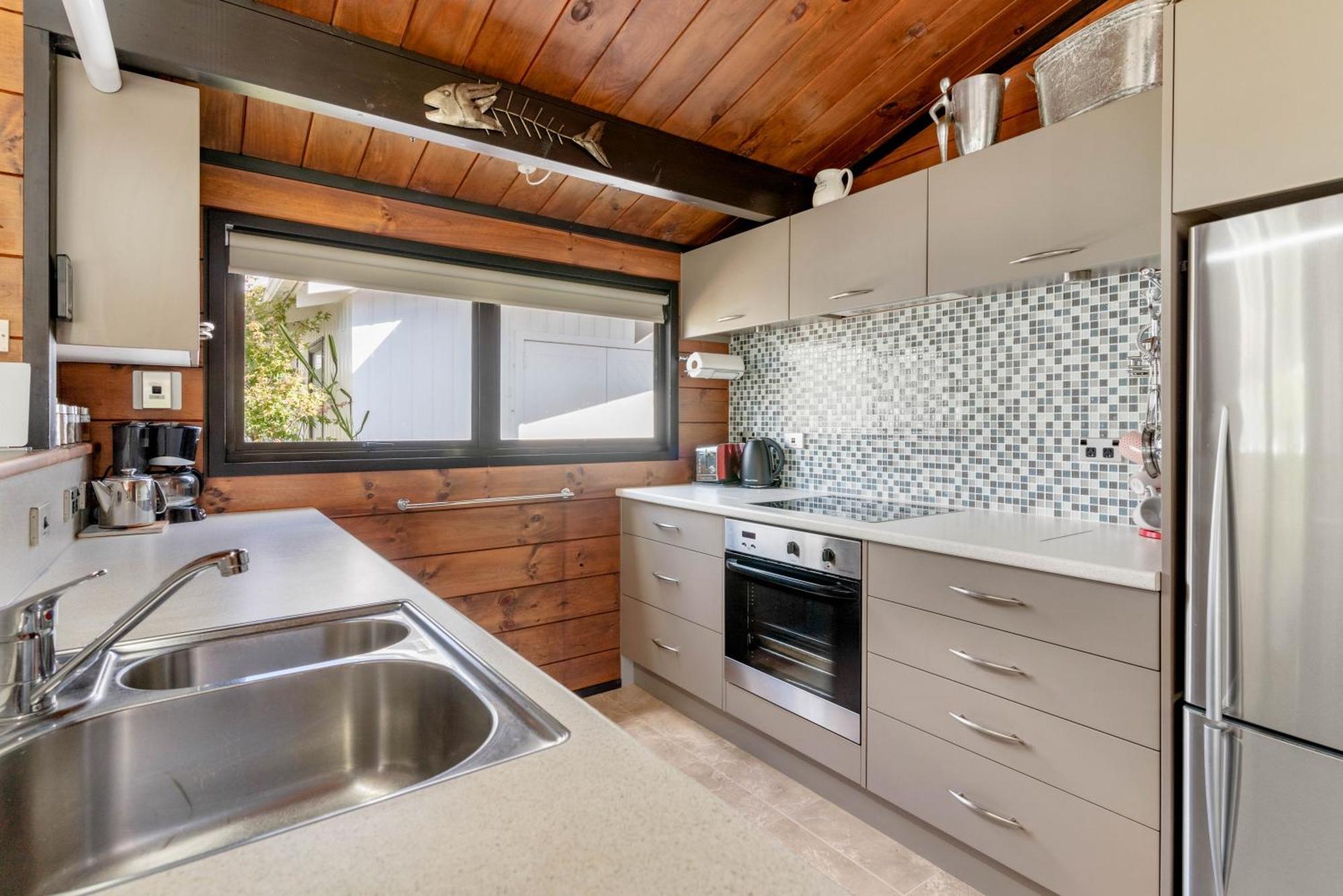 Pauanui Beach House Suntrap Екстер'єр фото