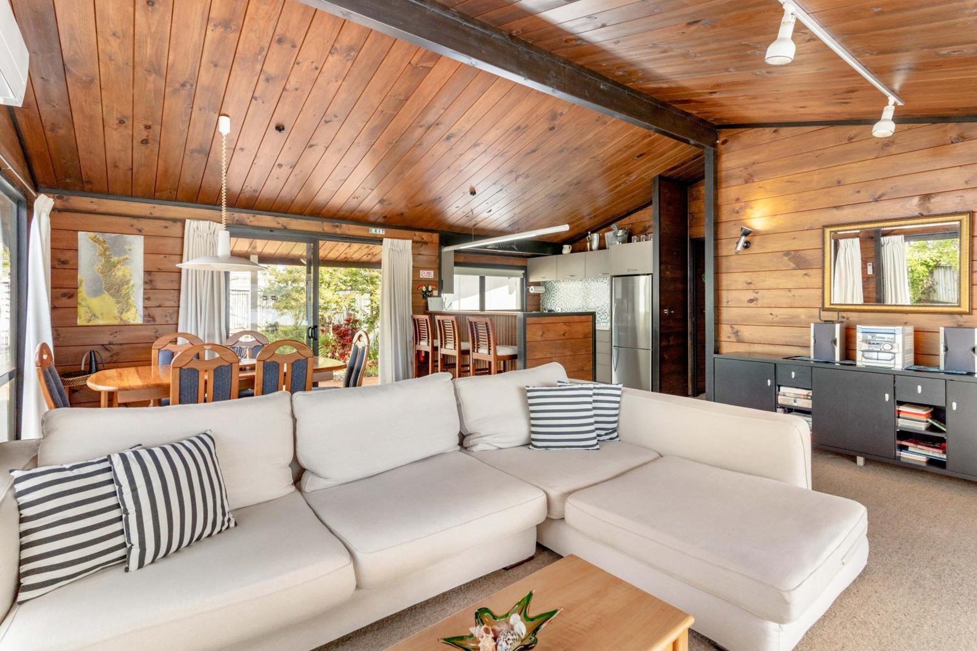 Pauanui Beach House Suntrap Екстер'єр фото